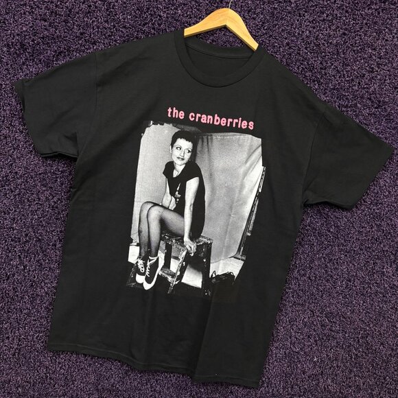 The Cranberries Remembering Dolores T-shirt size extra large - Picture 3 of 4